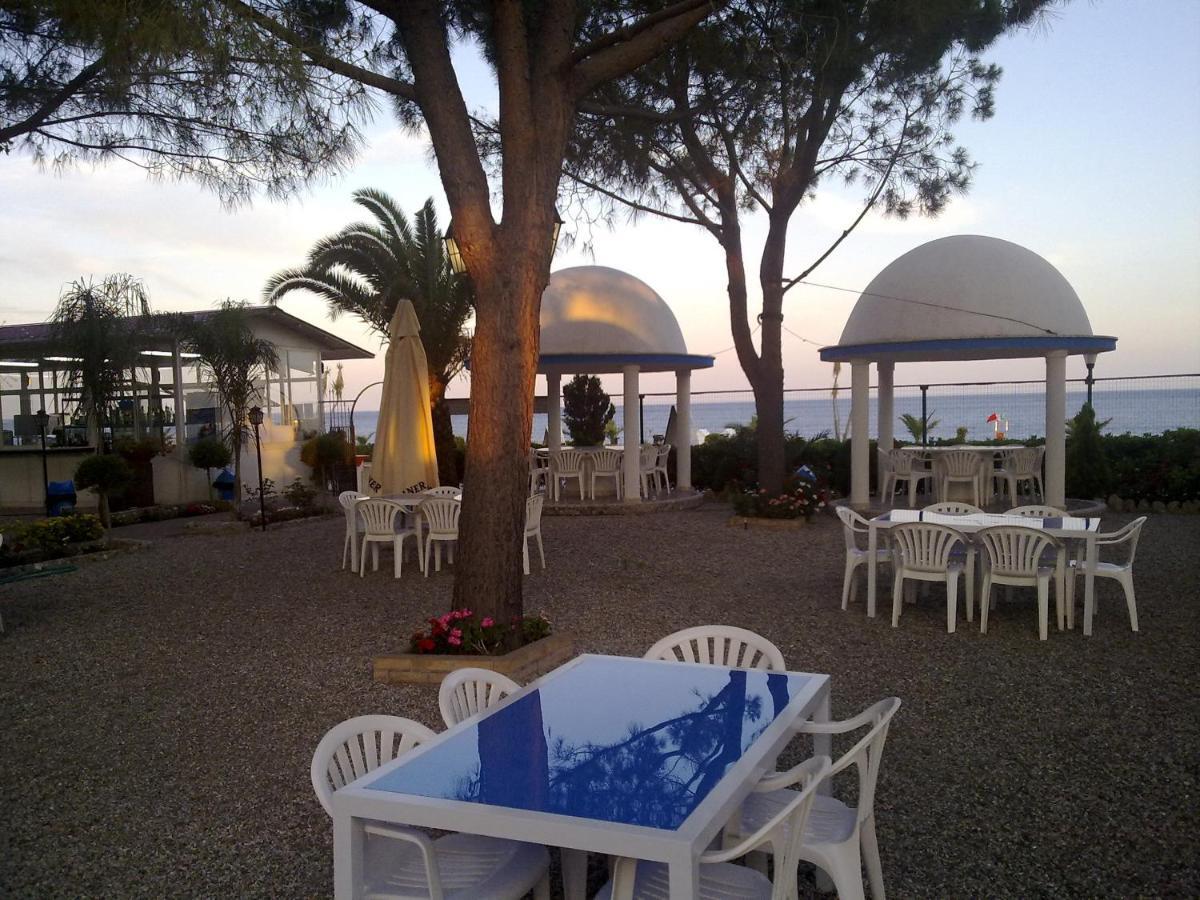 Residence Regina Marina di Gioiosa Ionica Restaurant photo